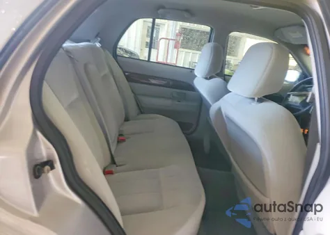 2004 Mercury Grand Marquis Gs z USA, uszkodzony, nr VIN 2MEFM74W14X666361